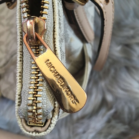 Michael Kors handbag - Picture 4 of 8